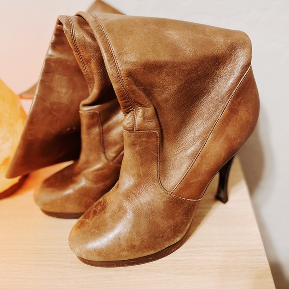 BCBG Generation brown leather knee high boots - Picture 2 of 8